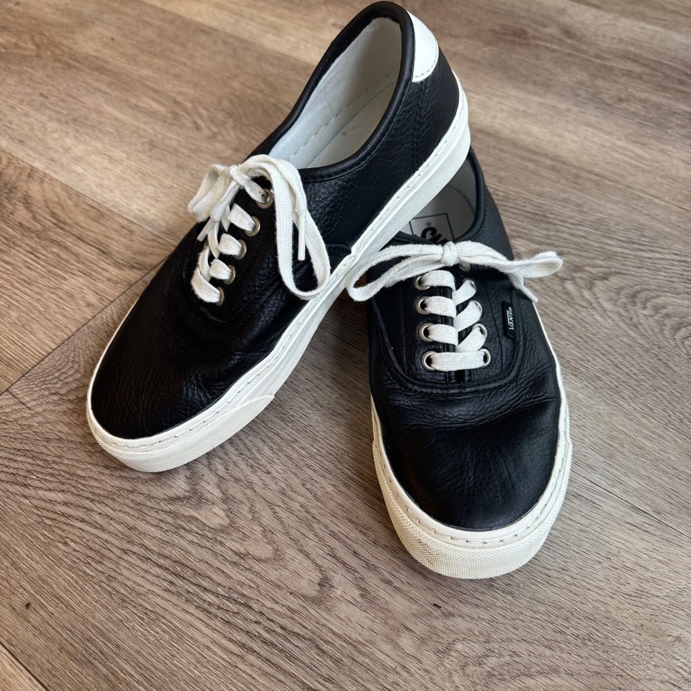 EUC Vans Lux Leather Black White Sneakers Shoes W 8.5 or M 7